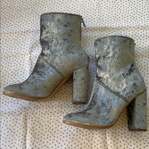 Express Velvet Heeled Bootie